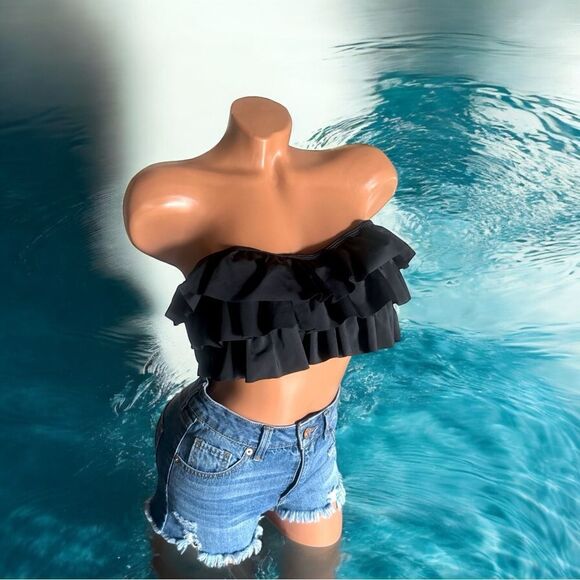 Swimsuits For All l Strapless, Ruffled Bikini Top l Double Hook Back l 18 l EUC - Picture 1 of 9